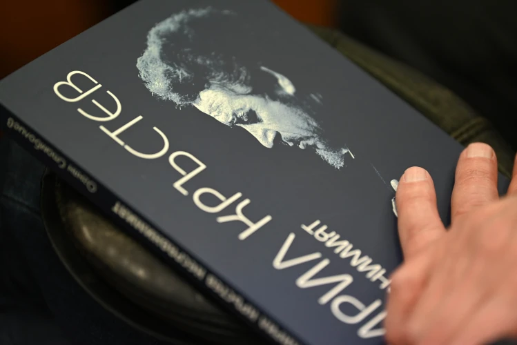 Критикът и преводач Огнян Стамболиев представи книгата си "Кирил Кръстев. Несравнимият"
